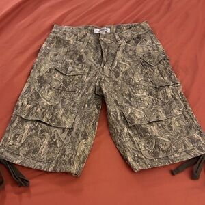 Women  Green Camouflage Cargo Shorts